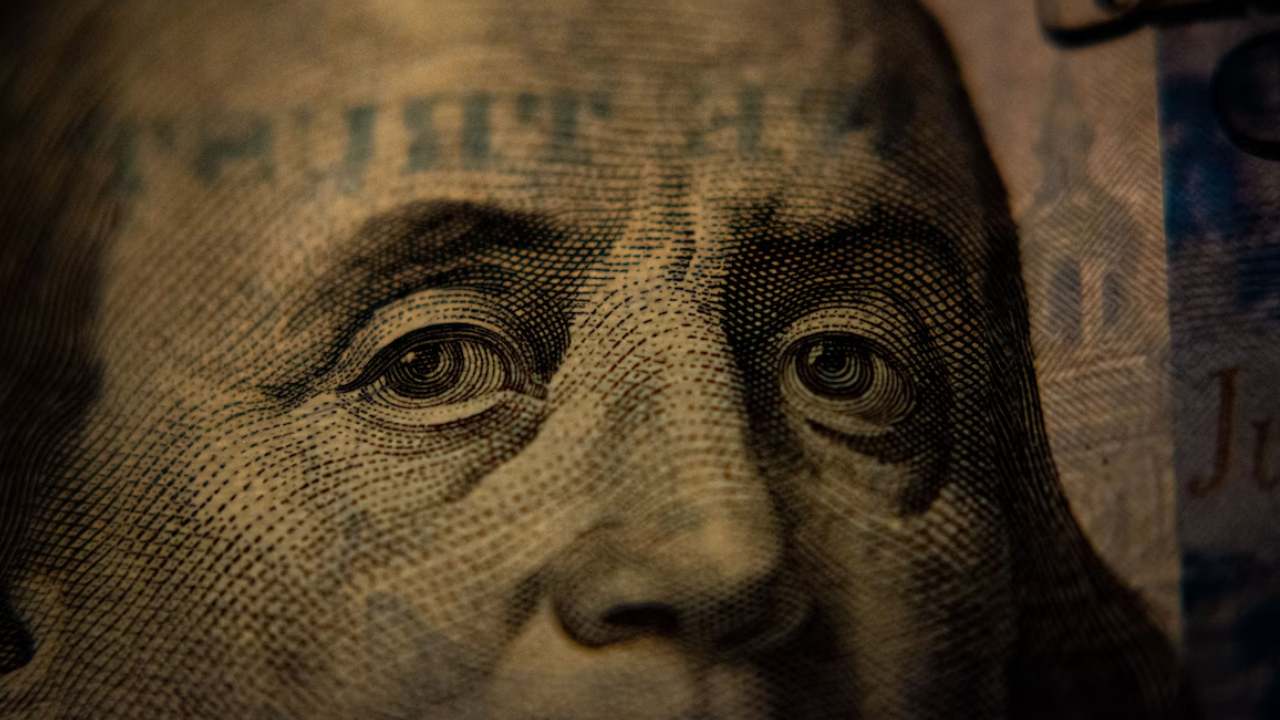 Fed'den bir bankaya daha milyon dolarlık ceza