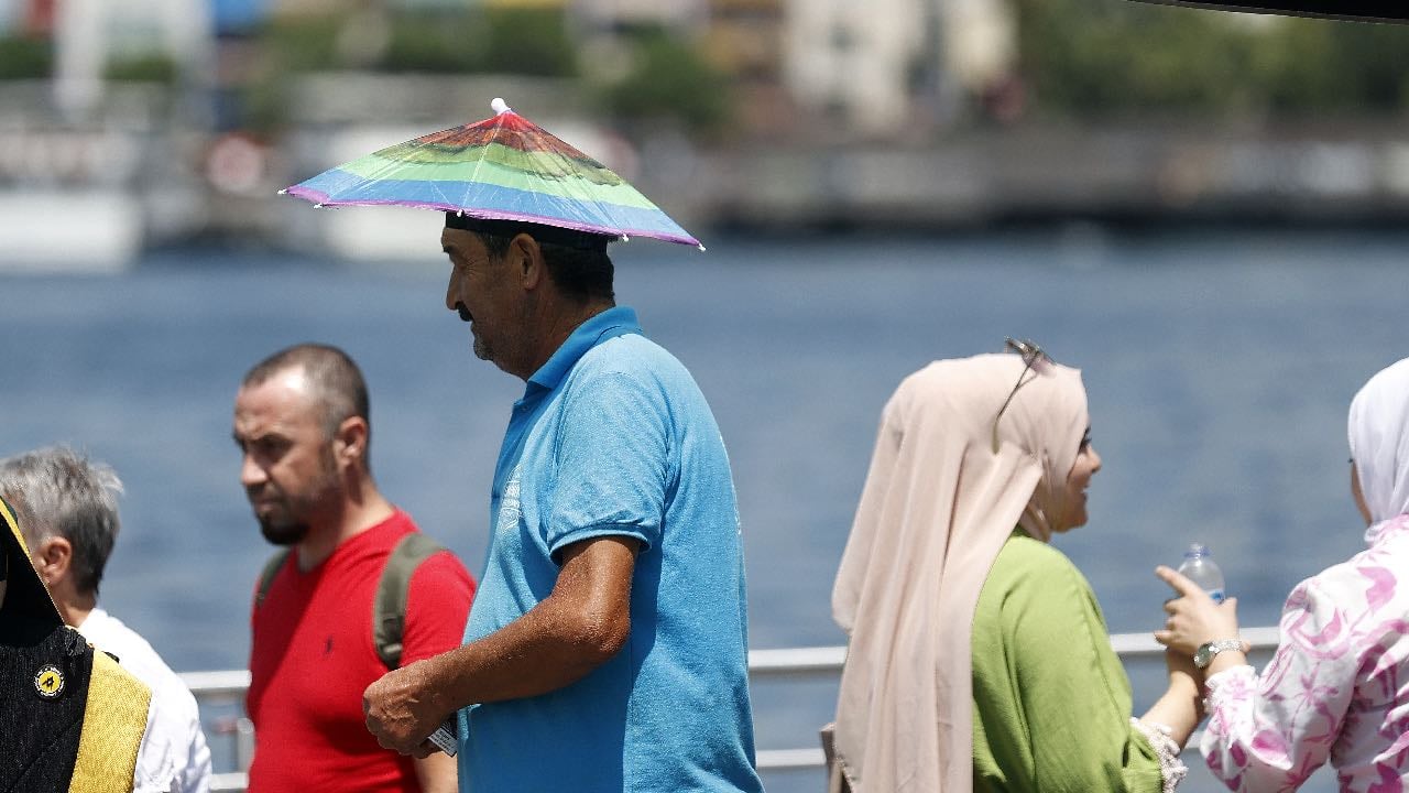 Kalp ve tansiyon hastalarına 'sıcak hava' uyarısı