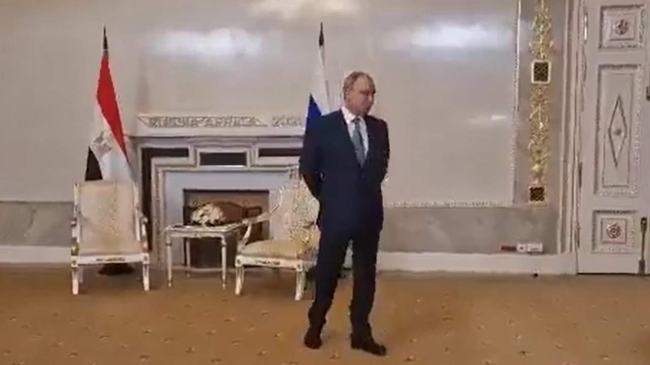 Bu sefer bekletilen Putin oldu, hem de kendi sarayında!