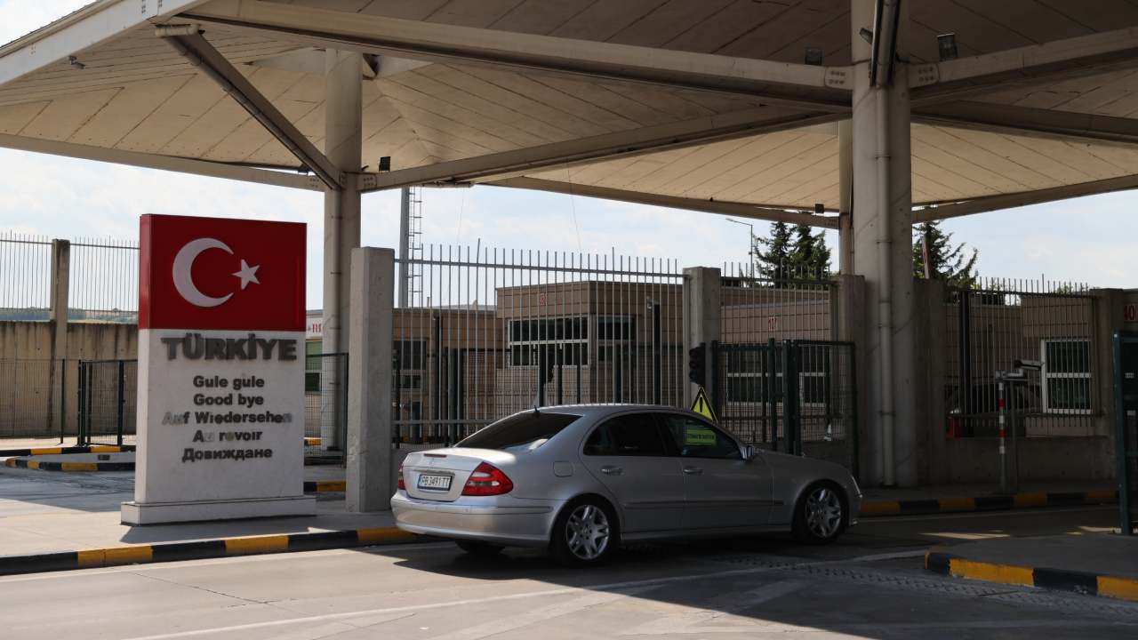 Türkiye’dekiler nedenleriyle birlikte Almanya’daki akrabalarından hoşlanmadığını itiraf etti