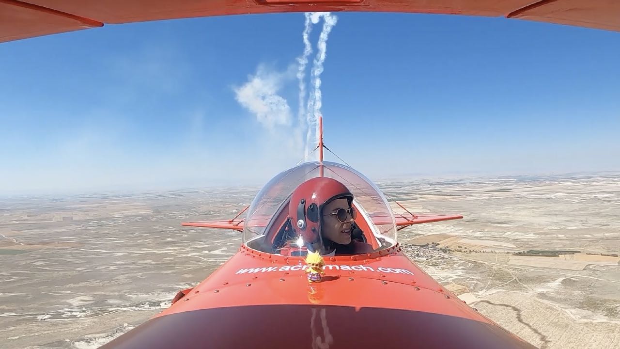 Türk kadın akrobasi pilotu ay yıldızlı bayrağı Almanya'da dalgalandıracak!