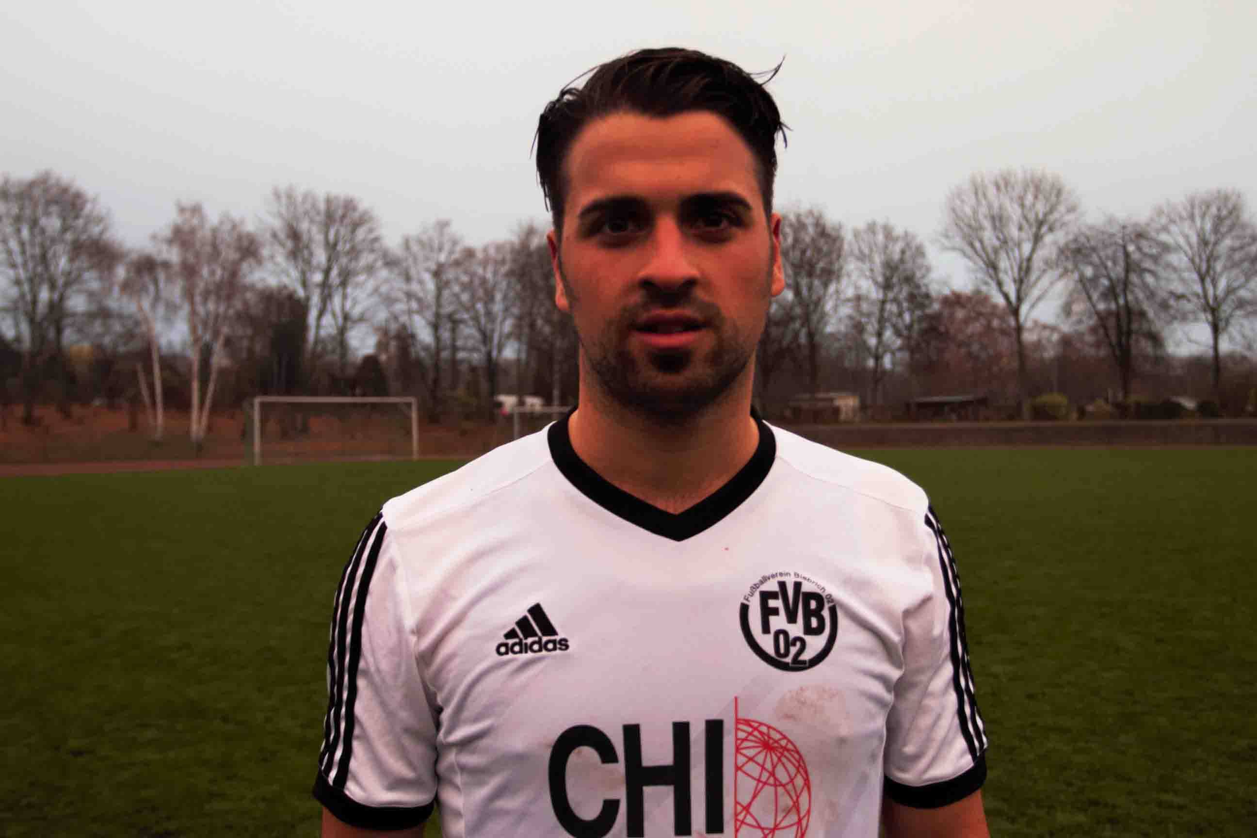 Almanya'da futbol oynayan gençler dikkat