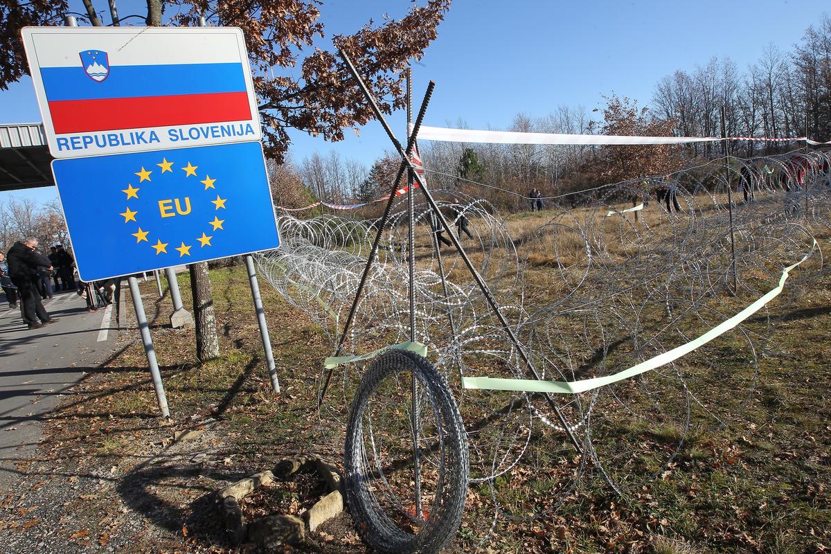 Slovenya, eşcinsel evliliğe ‘hayır’ dedi