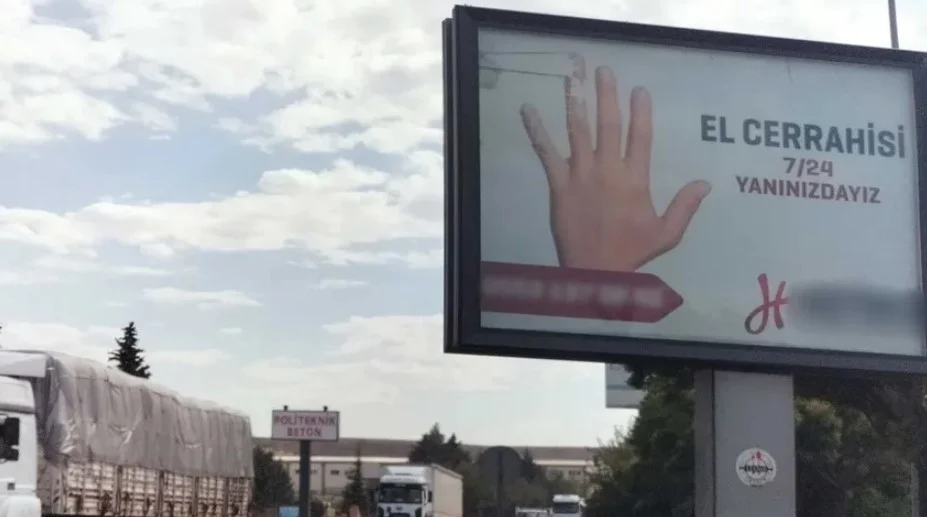 9 işçi ellerini kaybettiği fabrikanın karşına bu reklamı astılar!