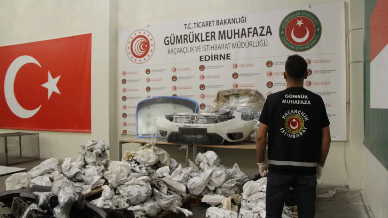 Kapıkule Gümrük Kapısı'nda 21 milyon lira değerinde kaçak oto parçası yakalandı