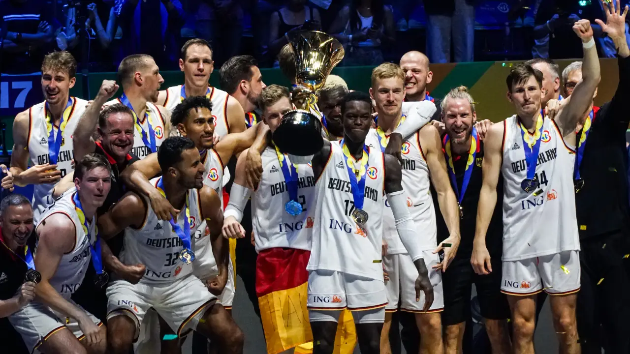 Almanya, tarihinde ilk kez basketbolda Dünya Kupası şampiyonu oldu!