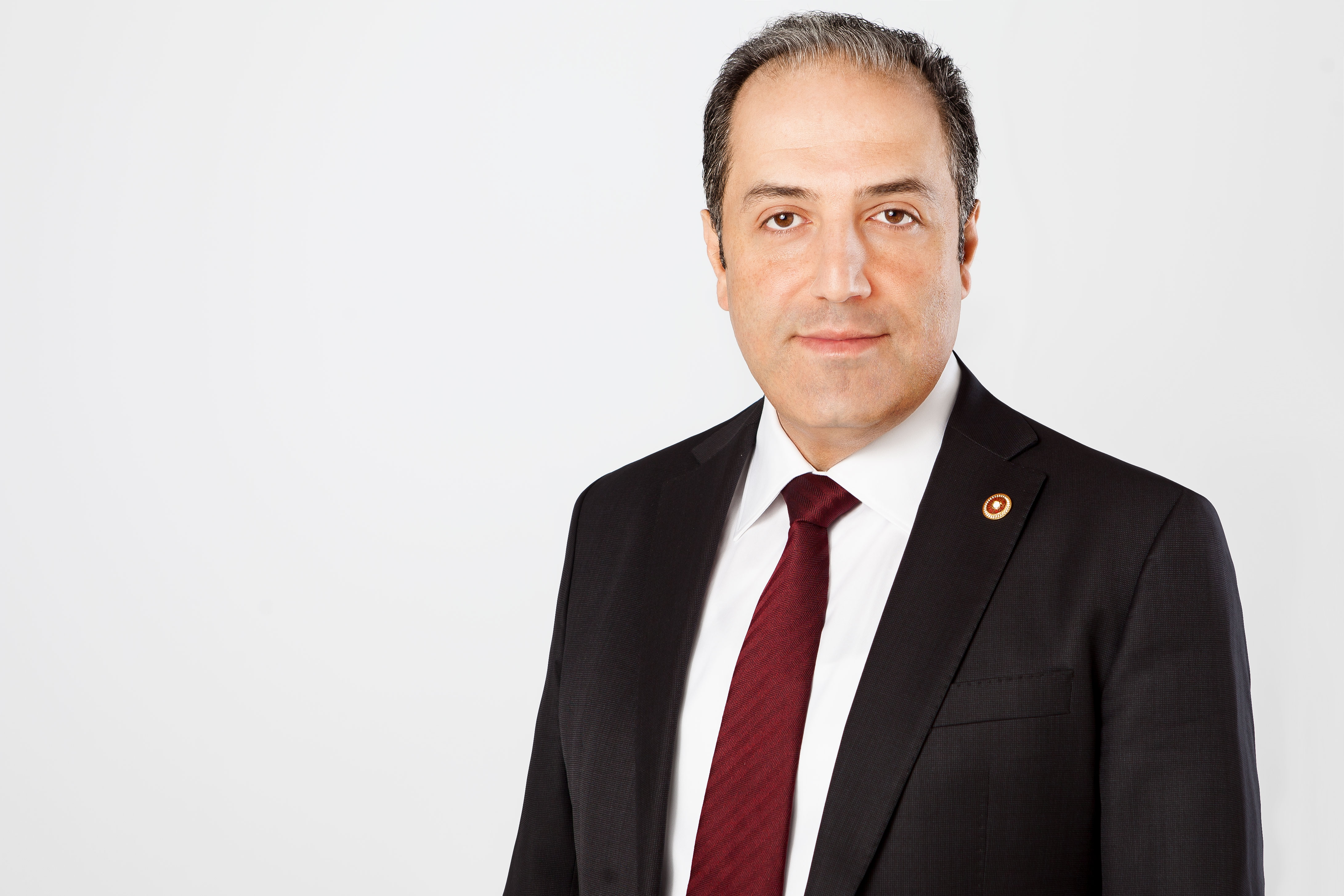 Yeneroğlu: Dövizli askerlikte sözümüzün arkasındayız