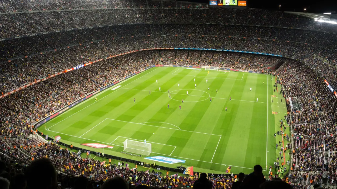 Barcelona'da futbolcu maaşlarının üst limiti 648 milyondan 270 milyon Euro'ya düştü