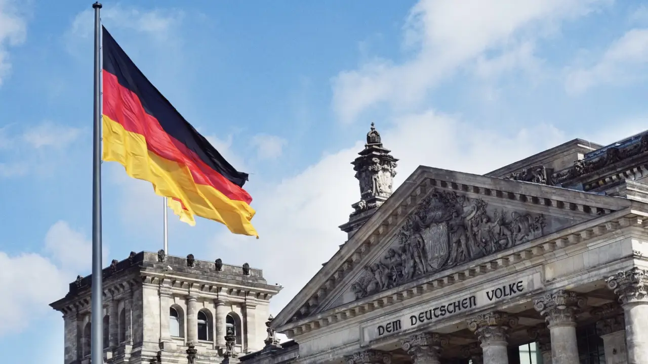 Steinmeier: "5 milyonun üzerindeki Müslüman ülkemize ait"
