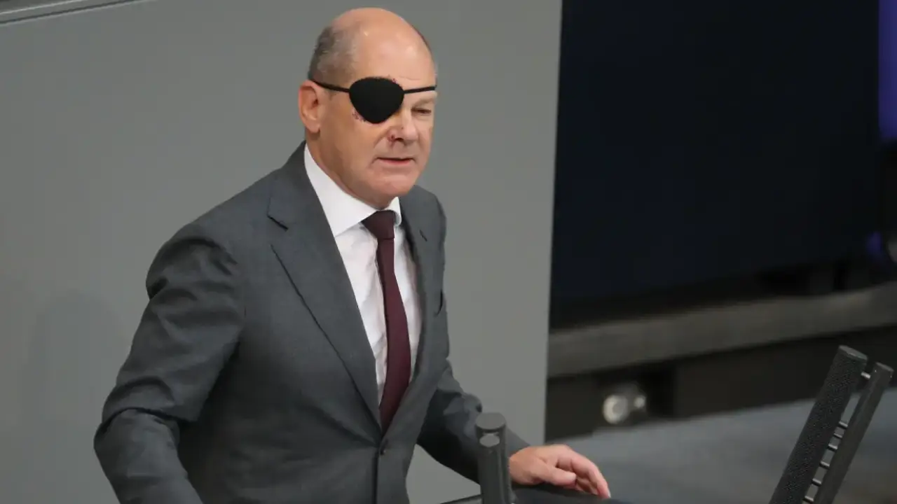 Scholz, Almanya'daki evrak işlemlerine isyan etti!
