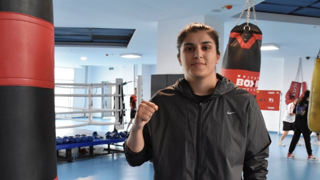Milli boksör Busenaz Sürmeneli, 2024 Paris Olimpiyatlarına hazırlanıyor