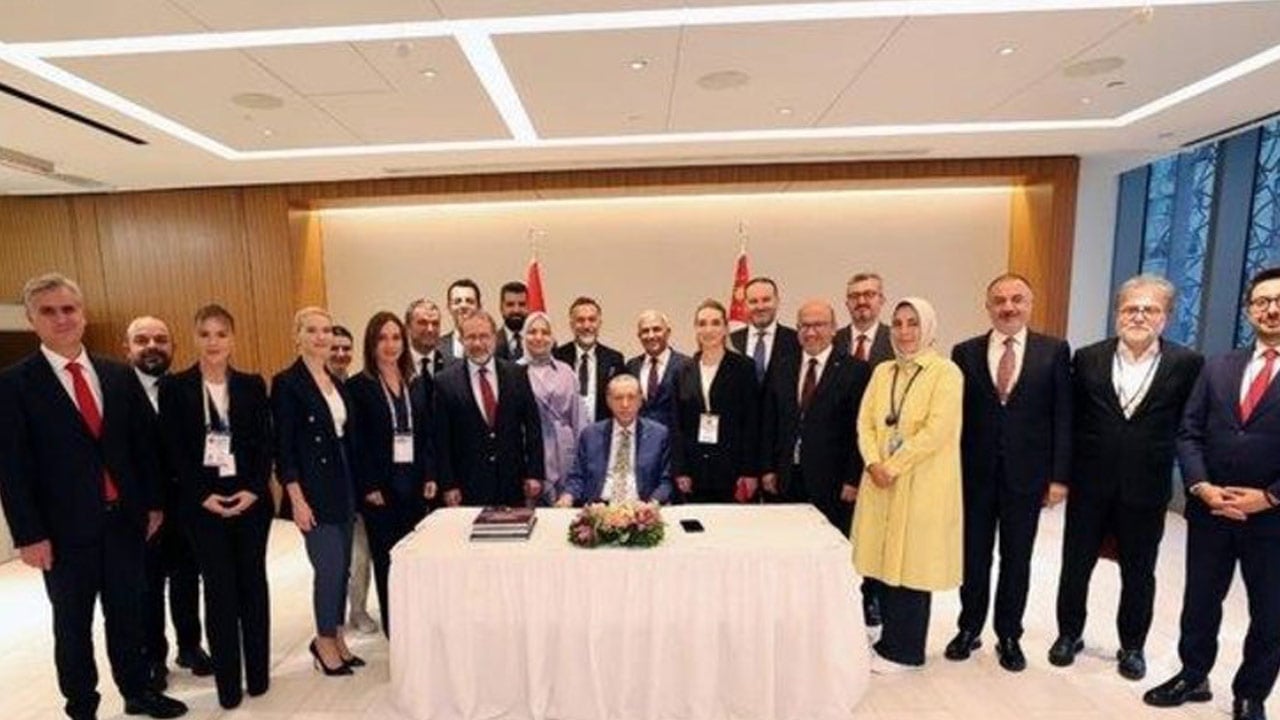Erdoğan uçakta hem emeklilere hem de gençlere kötü haberi verdi