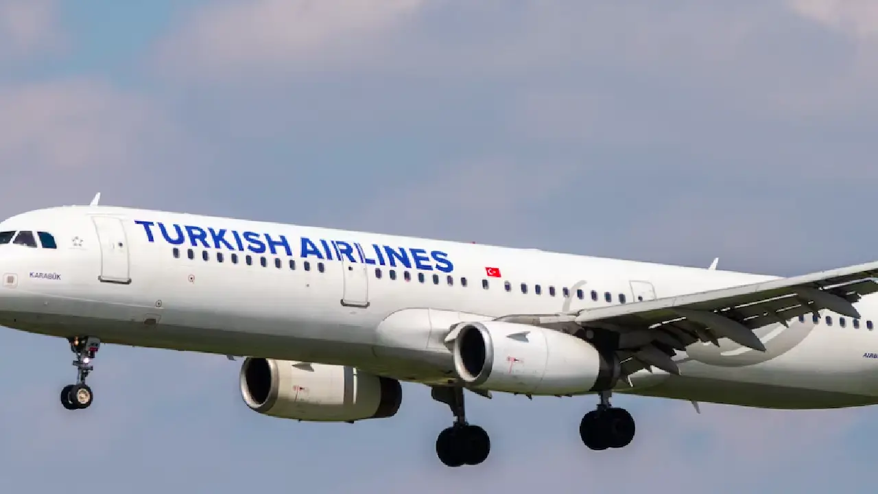 THY’den Berlin’e "50'nci yıl için" özel uçuş