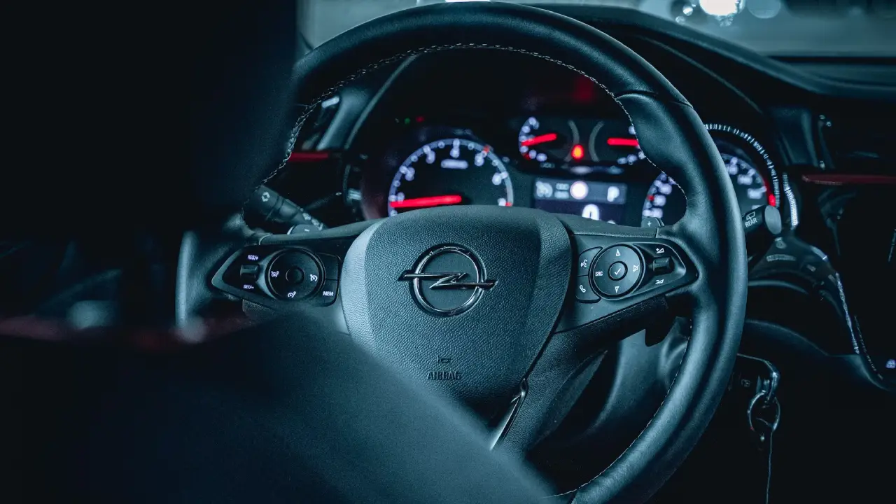 Almanya'nın devi Opel'de yeni 'emniyet kemeri' dönemi!