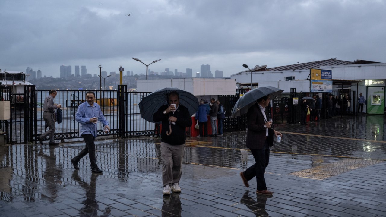 AKOM'dan İstanbul için aşırı yağış uyarısı