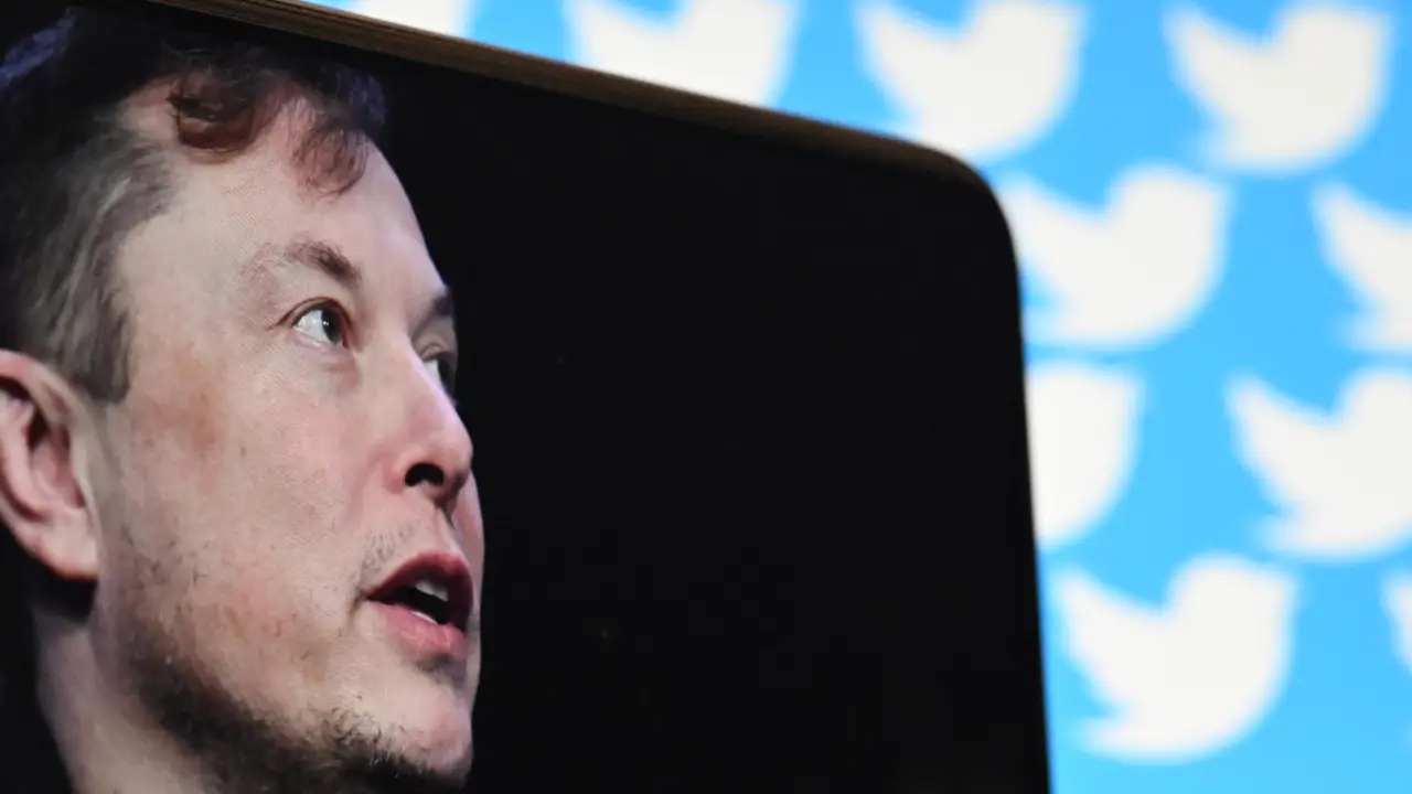 Elon Musk'a Twitter'ın satın alınmasıyla ilgili soruşturmada ifade vermediği için dava açıldı
