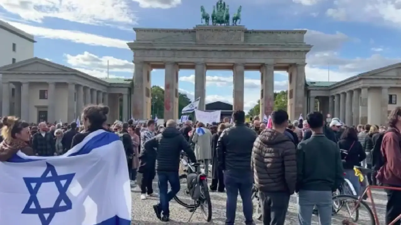 İsrail'e yönelik saldırılar Berlin'de protesto edildi