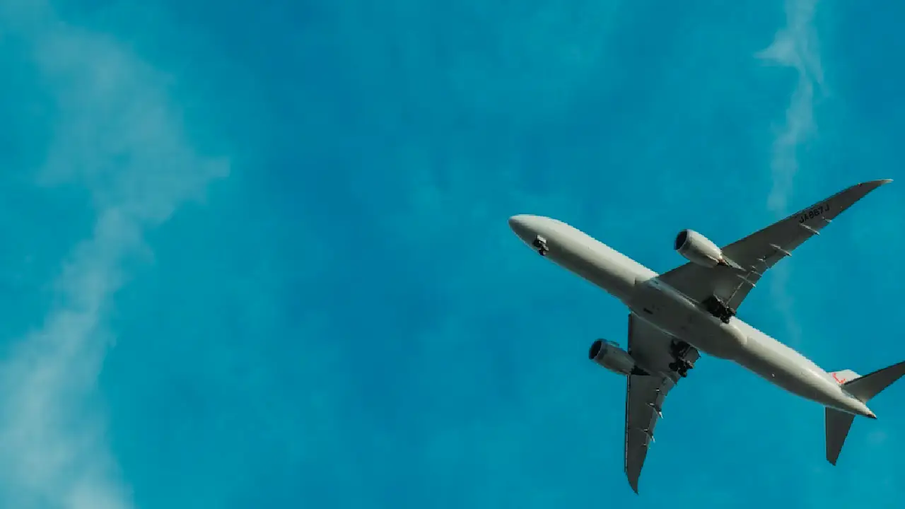 Alman hava yolu şirketleri, İsrail uçuşlarını askıya almaya başladı