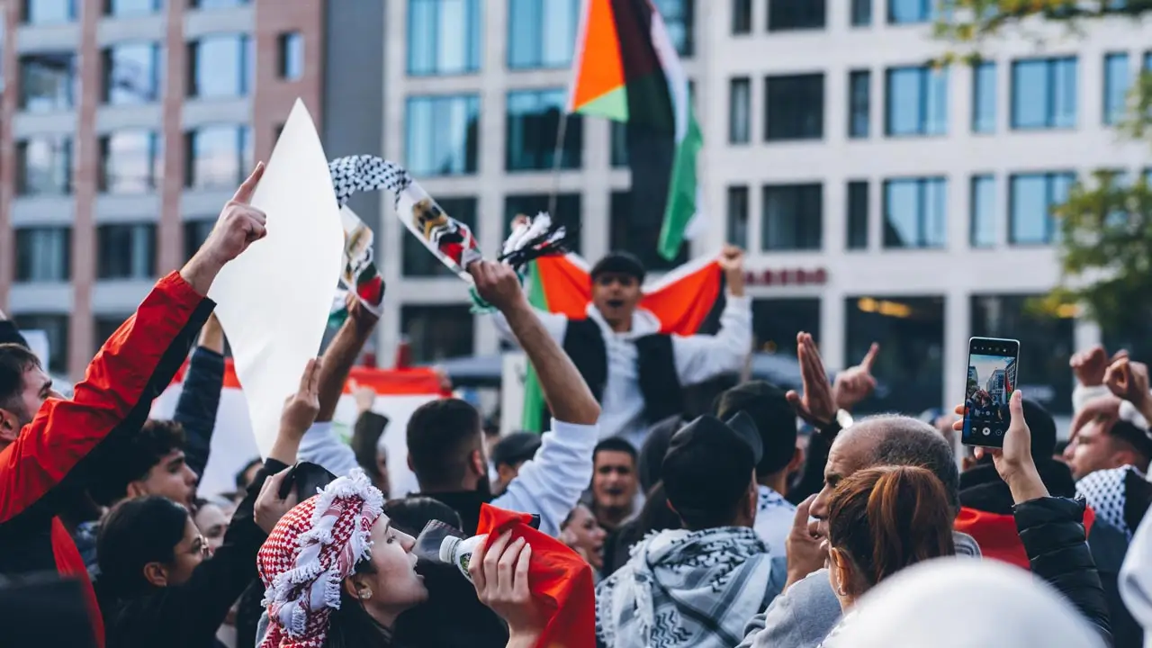 Almanya’da Hamas için sokağa çıkanlar sınır dışı edilecek