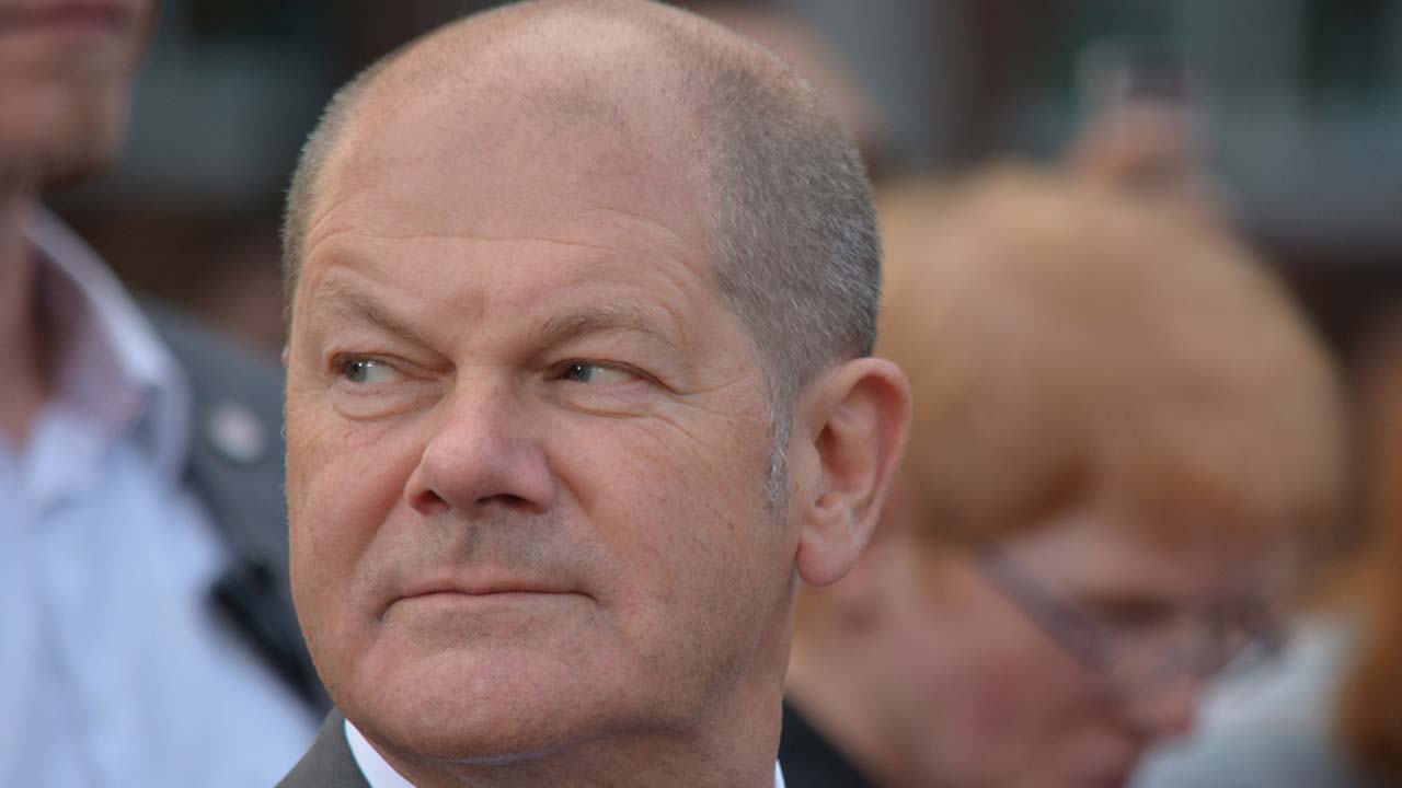 Olaf Scholz Hizbullah ve İran'ı uyardı: Çatışmaya müdahil olmayın
