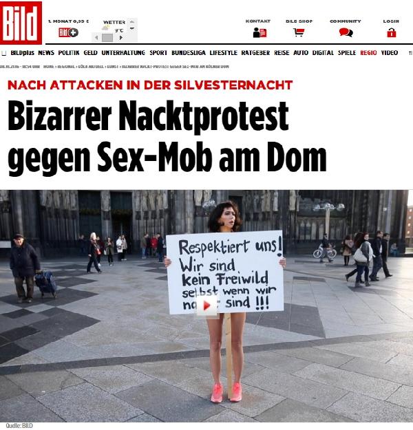 Kadın tacizine çıplak protesto