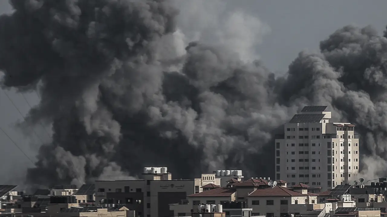 Gazze Şeridi'nde bir günde 320 noktaya saldırı