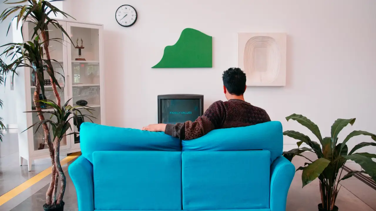 Eğer yüksek sesle televizyon izliyorsanız dikkat