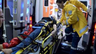 MAĞAZADA ASANSÖR ÜÇÜNCÜ KATTAN DÜŞTÜ: 5 YARALI