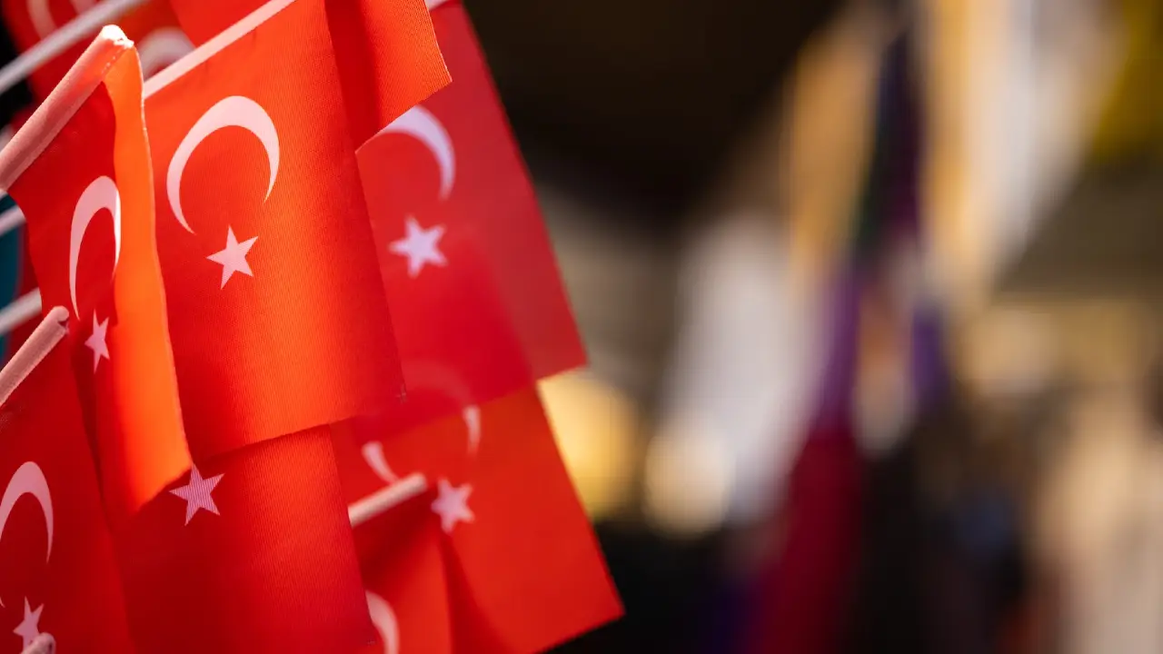 Rus kozmonot, uzaya Türk bayrağı götürdü