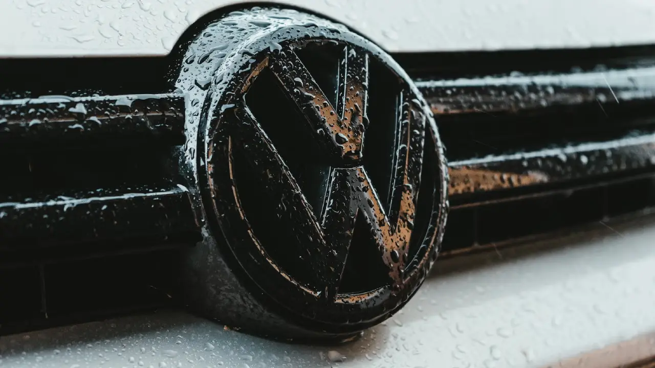 Alman Devi Volkswagen 2000 kişiyi işten çıkarmak istiyor