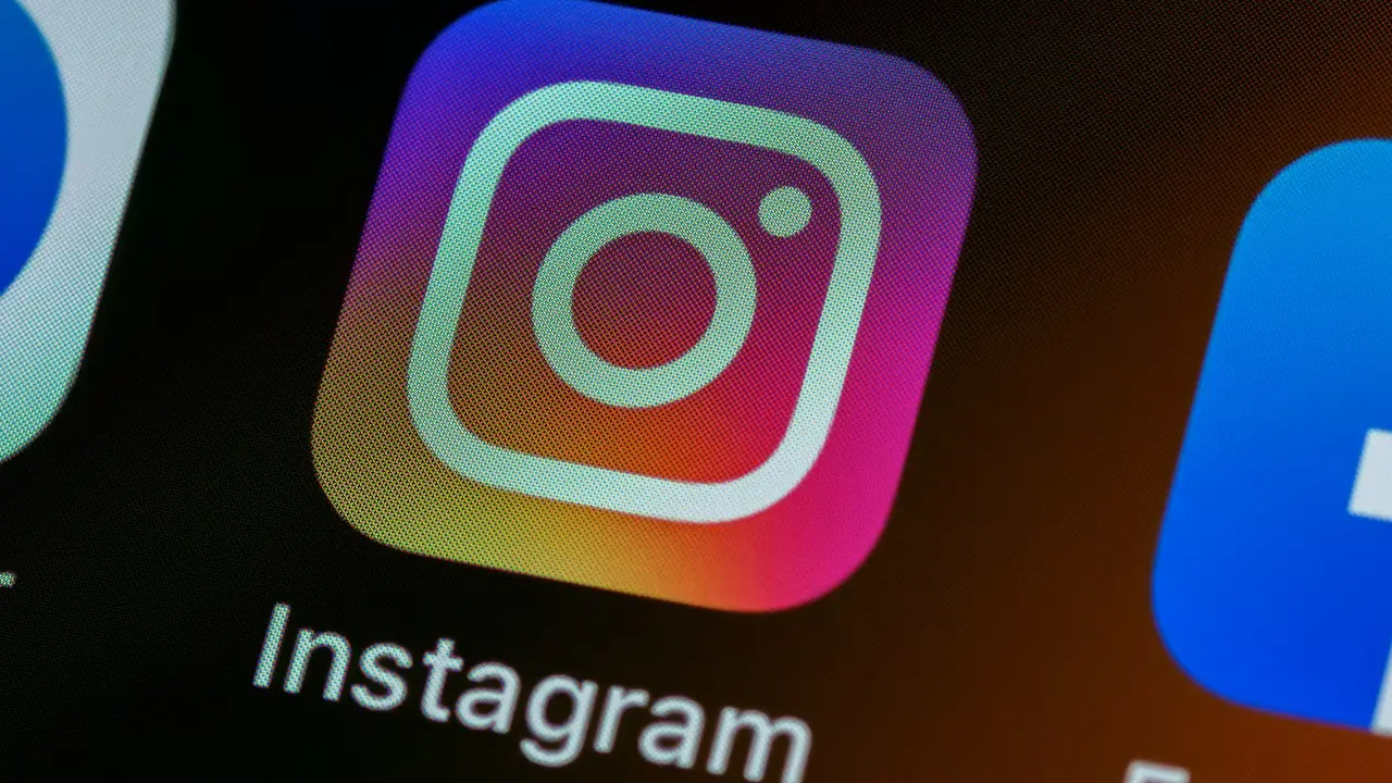 Facebook ve Instagram reklamsız aboneliklerini duyurdu