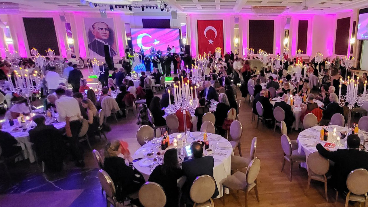 CHP Berlin’den coşkulu Cumhuriyet Balosu
