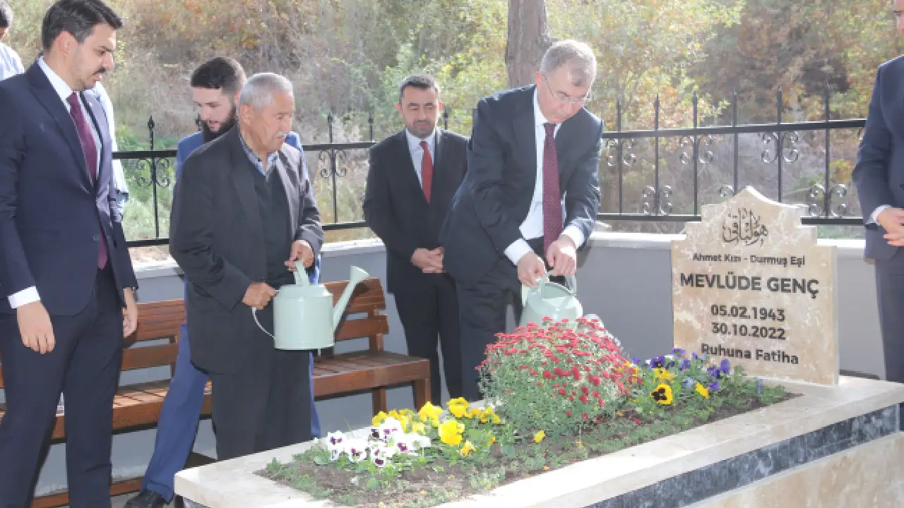 ''Bilge Ana'' Mevlüde Genç kabri başında anıldı
