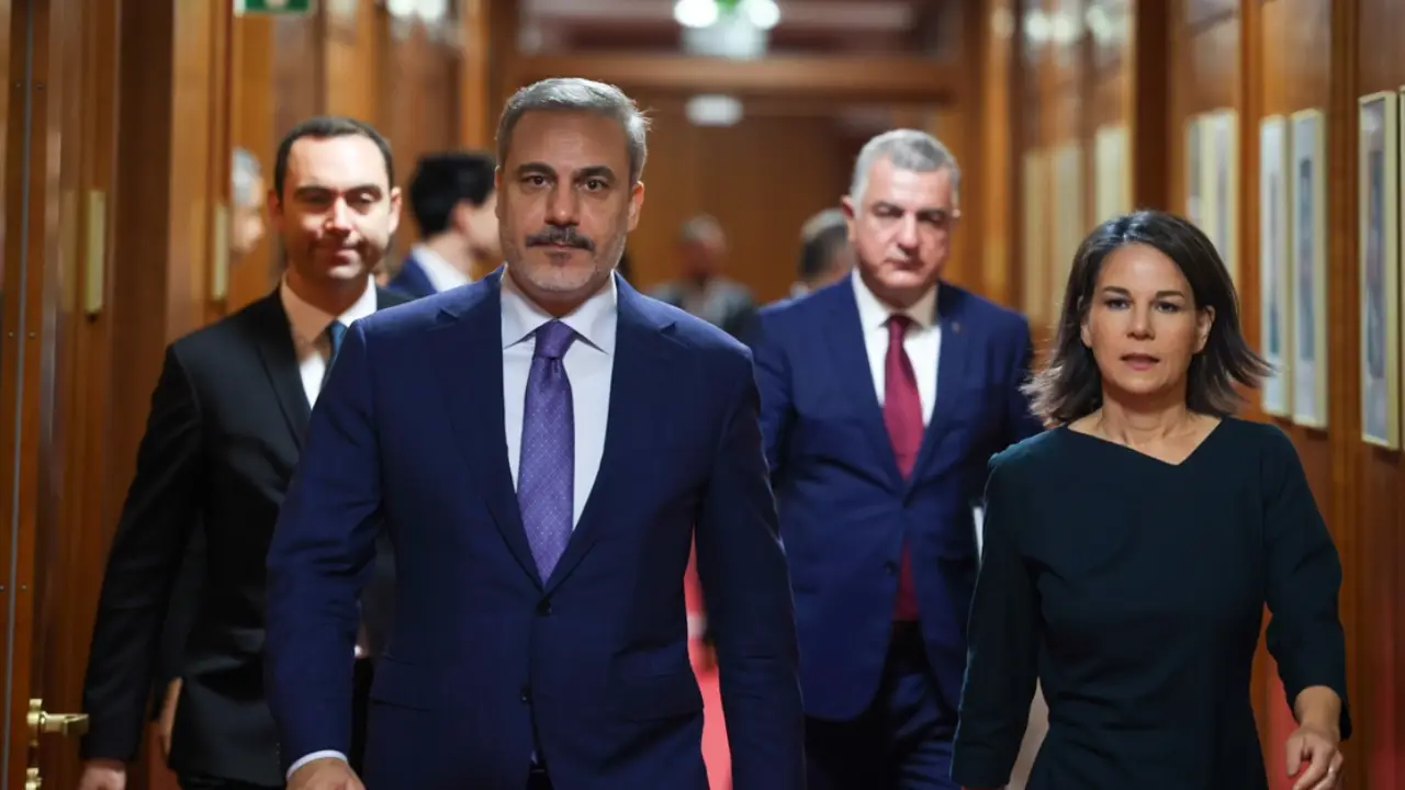 Hakan Fidan Berlin'de