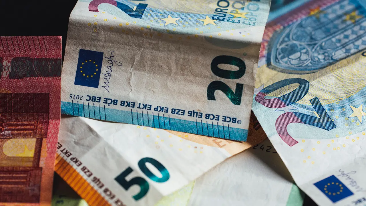 Almanya'da gündem: 18 yaşındaki herkese 60 bin Euro