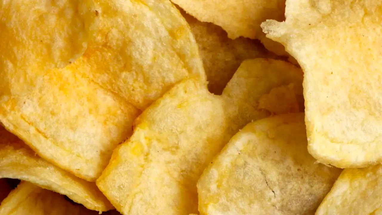 Almanya'da ''cips'' uyarısı: Mide bulantısı, kusma, tansiyon riski