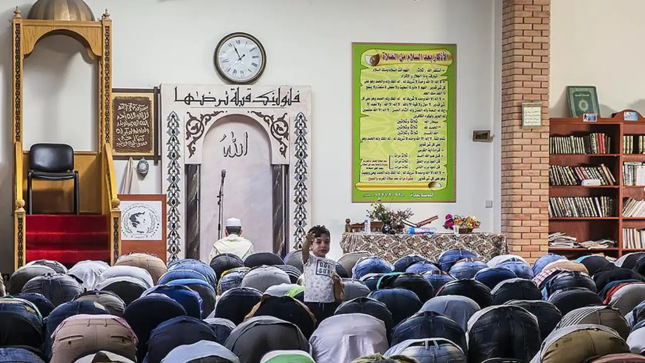 Almanya camilere karşı harekete geçmeye hazırlanıyor: İmamlara vize verilmesin