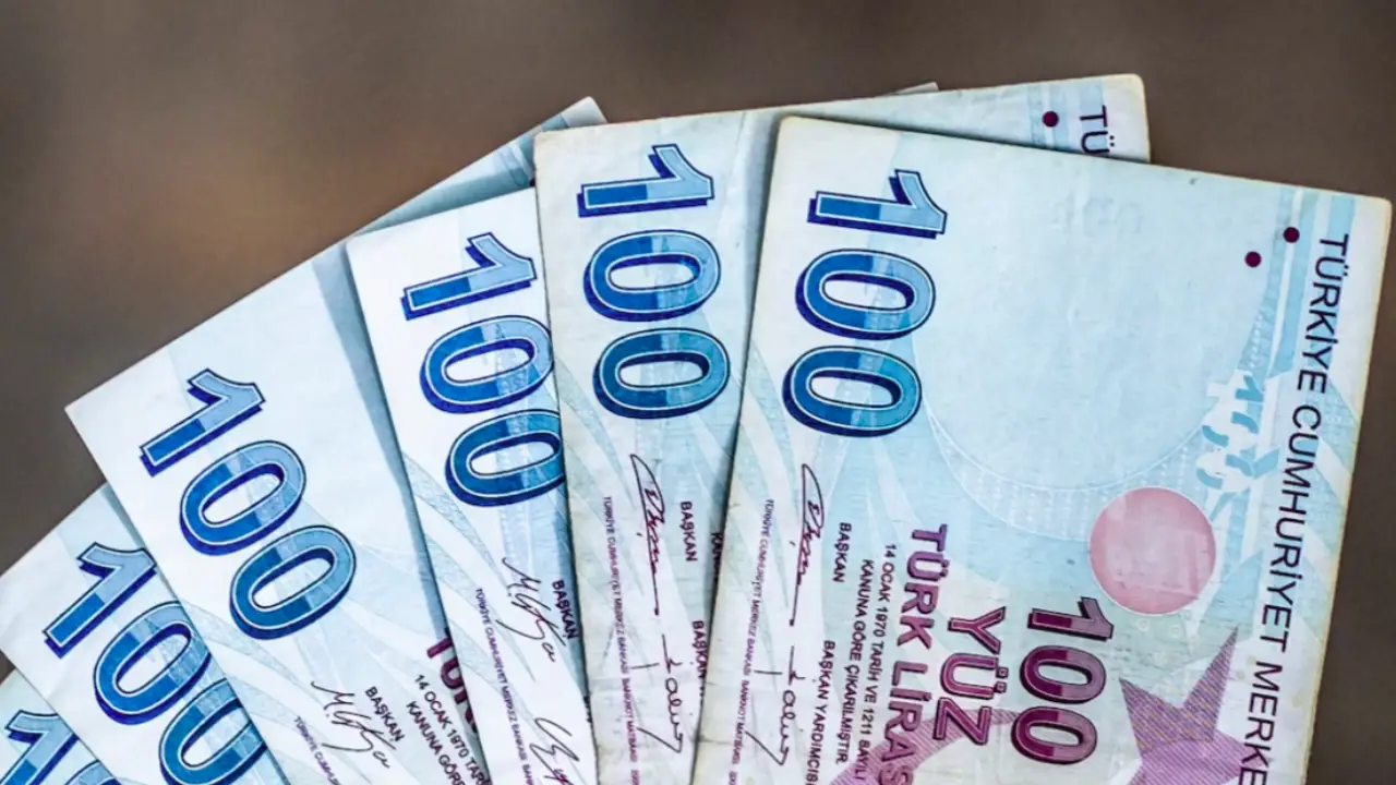Yaşlı ve engelli aylıkları hesaplara yatırıldı
