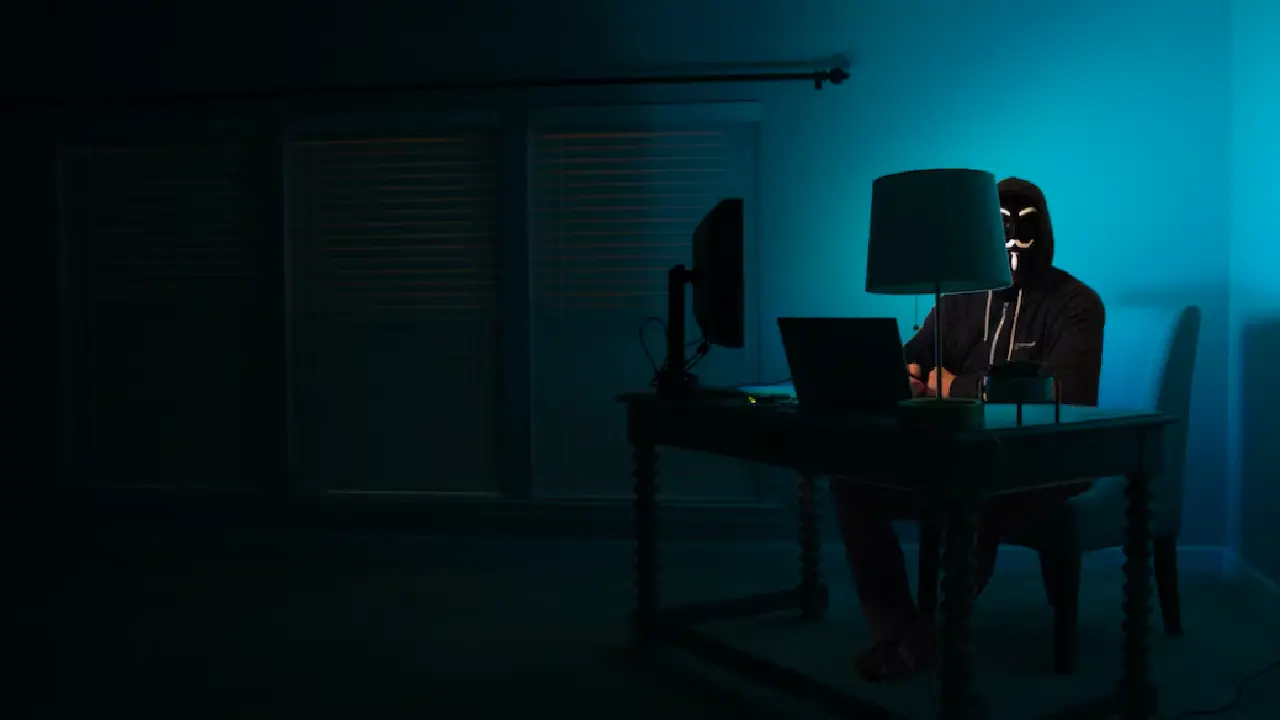 Almanya'da hacker saldırıları: Hangi banka müşterileri etkilendi