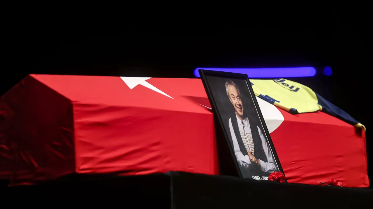 Sunucu ve yazar Metin Uca için tören düzenlendi