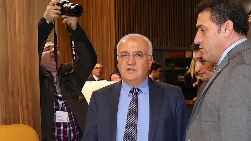 Bakan Elitaş: Ekim 2016'da Almanya'ya vizesiz girilecek