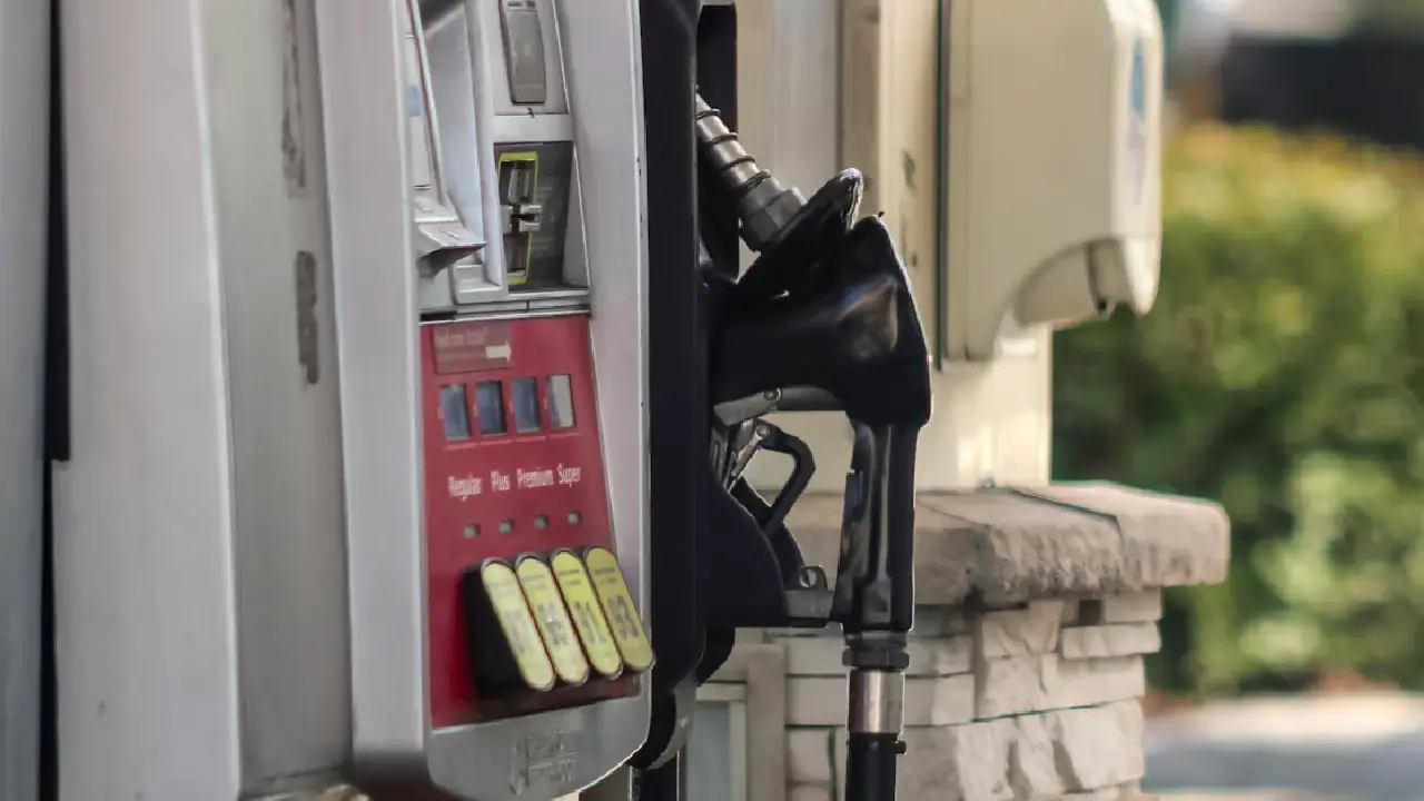 Almanya'da benzin istasyonlarına iki yeni yakıt türü geliyor