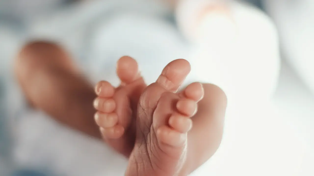 Almanya'da çocuklu ailelere destek ''bebek bezi parası'': Şartları neler