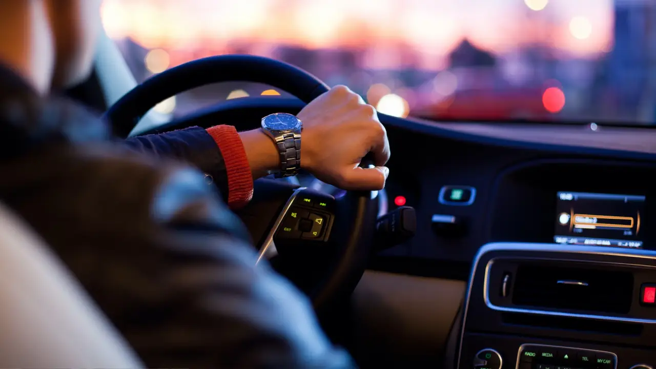 Almanya’da otomatik vites ehliyet sahipleri için manuel araç kullanmanın şartlarına dikkat