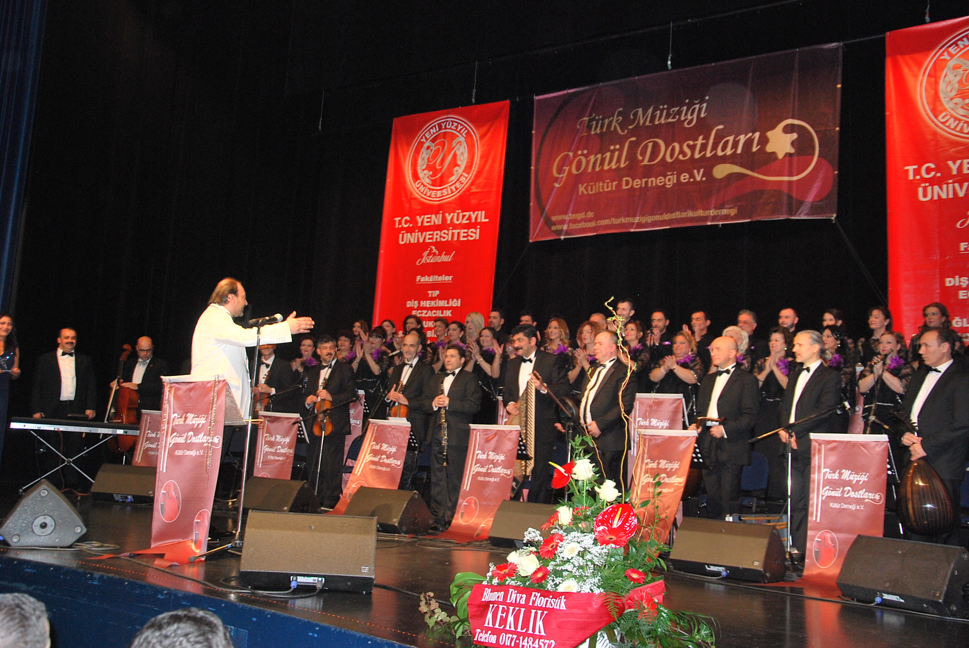 Türk Müziği Gönül Dostları'ndan Gökhan Sezen konseri