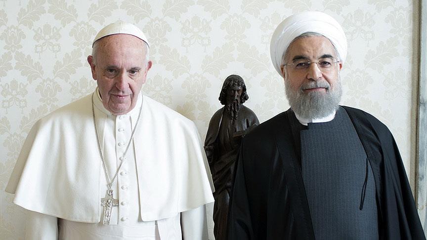 Ruhani, Papa Franciscus'tan kendisi için dua istedi