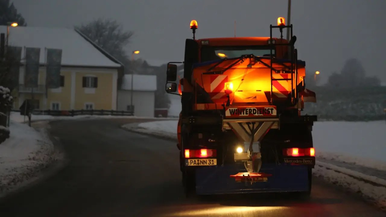 Alman yetkililer uyardı: Kara buz tehlikesi geliyor