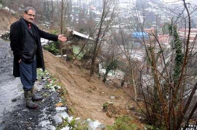 Zonguldak'ta 3 heyelanda 6 ev tahliye edildi