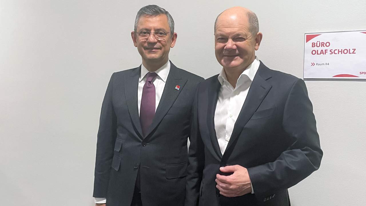 Scholz Özel'in konuşmasından memnun olmayacak