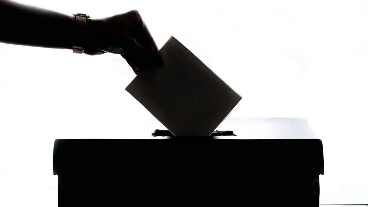 "Almanya'da bu pazar seçim olsa oyunuzu kime verirdiniz" anketinden "soğuk duş" etkisi yaratacak sonuçlar çıktı